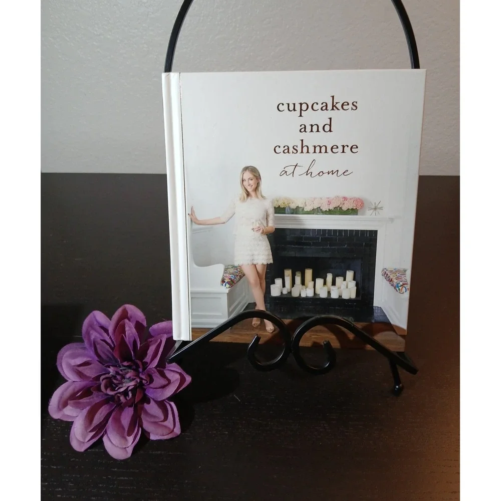 Cupcakes and Cashmere at Home by Emily Schuman (2015, Hardcover) #B55